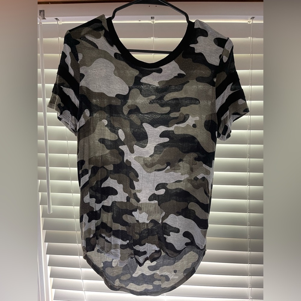 No boundaries t-shirt